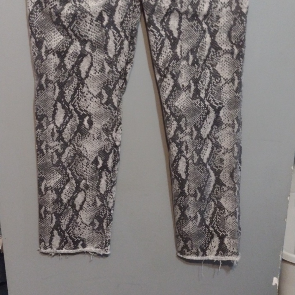 PAIGE Snakeskin hoxton slim Jeans size 29 raw him - Picture 4 of 12